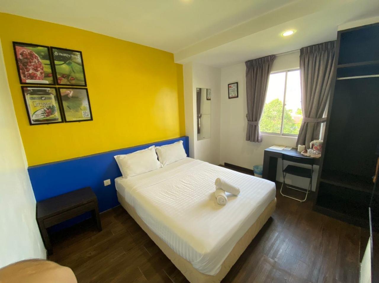 Timez Business Hotel Cheras Buitenkant foto